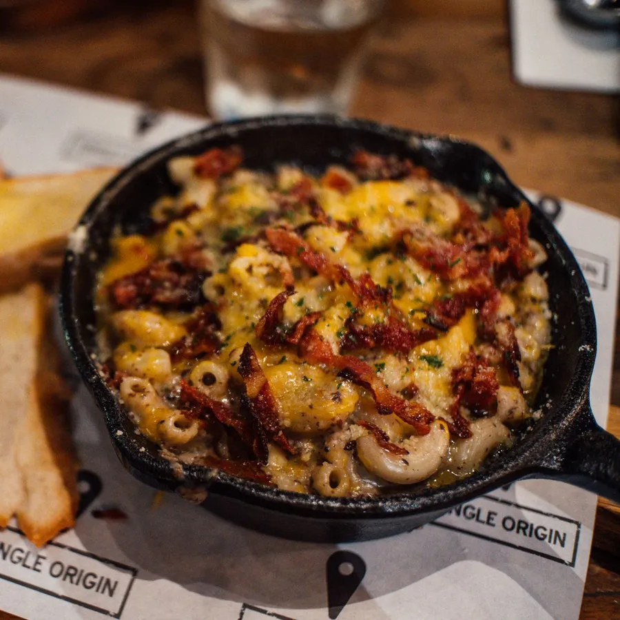 Pizza Mac & Cheese Deep‑Dish