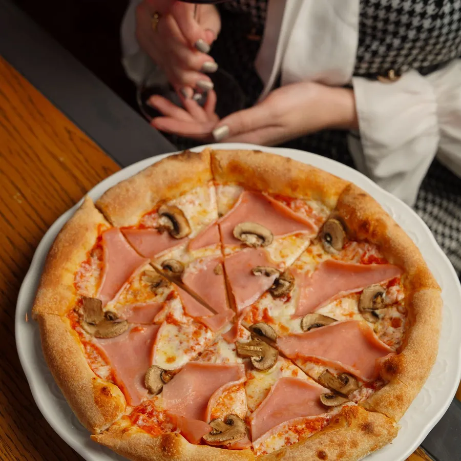 Pizza Reine