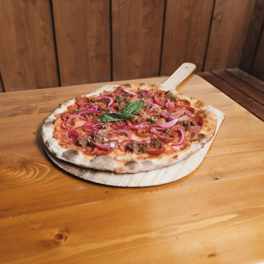 Pizza Saucisse & Fromage